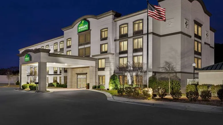 Wingate-by-Wyndham-Southport-Exterior