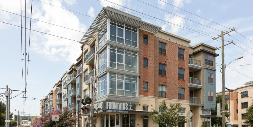 untains-southend-apartment-homes-exterior-view